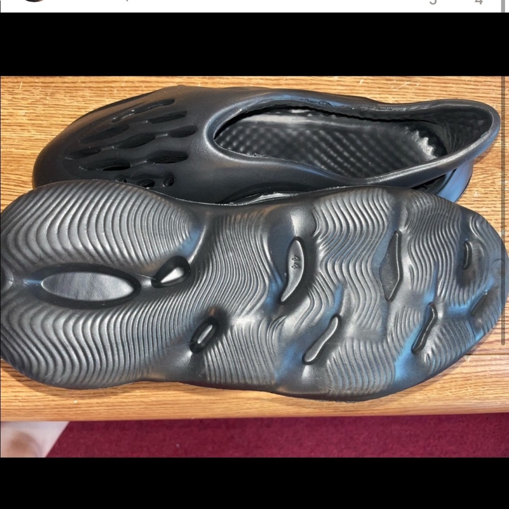 Yeezy Shoes